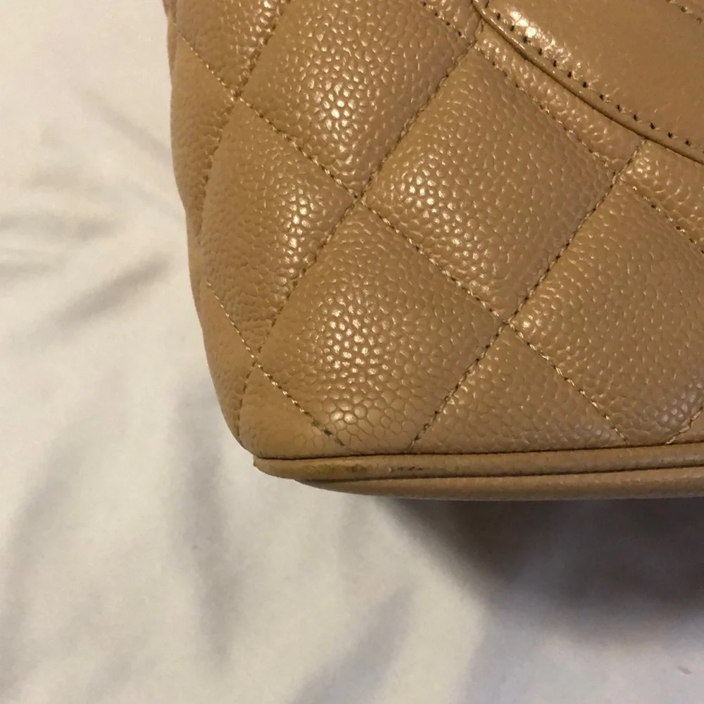 Vintage Chanel Beige Classic Medallion Quilted Caviar Tote Bag - Picture 12 of 15